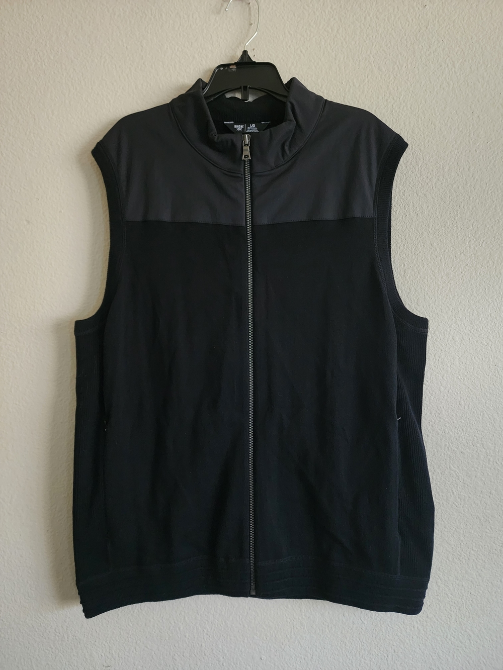 Rhone Men Large Black Commuter Full Zip Sweater Vest Style 102147 L